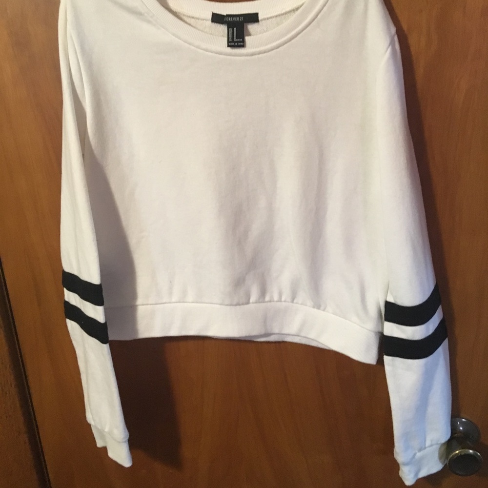 Comfy white sweatshirt